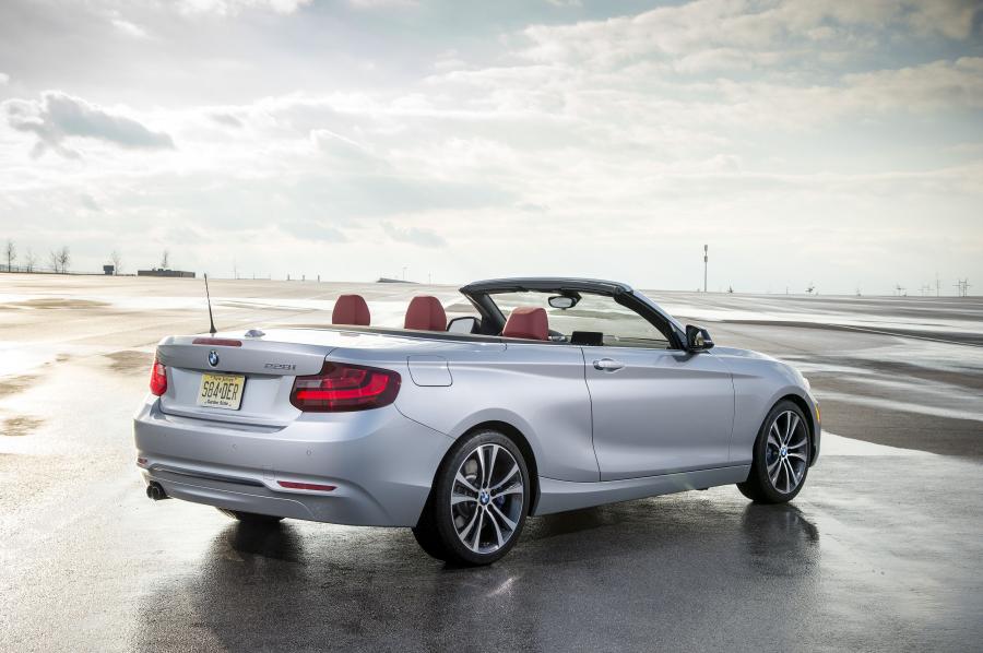  BMW 228i Convertible Sport Line 2015 года  (US) (фото 8 из 30)